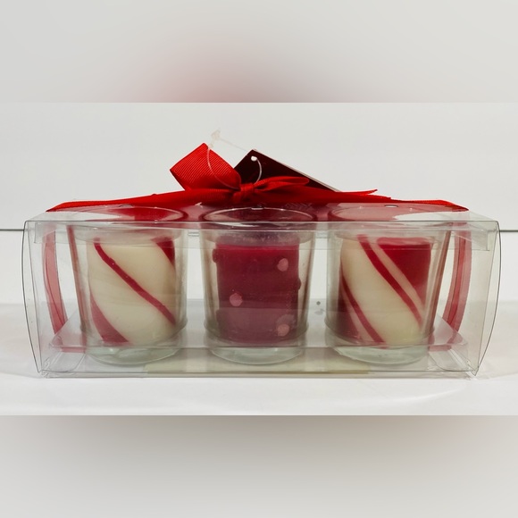 Pier 1 Imports Peppermint Creme 3 Piece Votive Candle Gift Boxed Set NEW - Picture 2 of 8
